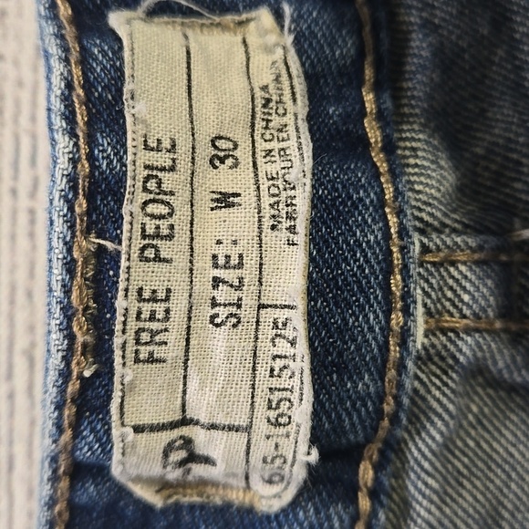 Free People Women's Distressed Denim Shorts Blue Size 30 - Picture 9 of 11